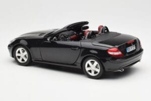 Mercedes SLK R171 Obsidian Schwarz Metallic Minichamps 1:18 B66962319 Metall — Bild 8 von 9