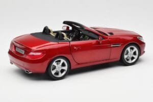 Mercedes SLK R172 Designo Zirkon Rot Minichamps 1:18 B66960513 Metall — Bild 3 von 8