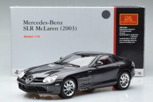 Mercedes SLR McLaren Schwarz CMC 1:18 M-045F Metall — Bild 10 von 10