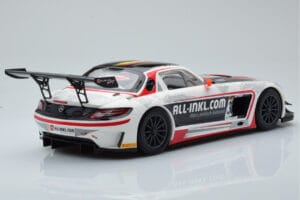 Mercedes SLS AMG GT3 Munnich Motorsport #38 M. Basseng / M. Winkelhock Champions FIA GT1 World Championship 2012 Minichamps 1 — Bild 2 von 6