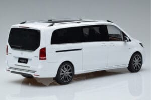 Mercedes V-Class W447 V260L Weiß OEM 1:18 QALCN89911149 Metall — Bild 3 von 8