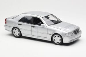 Mercedes C36 AMG W202 Silber UT Models 1:18 180035000 Metall — Bild 4 von 6