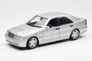 Mercedes C36 AMG W202 Silber UT Models 1:18