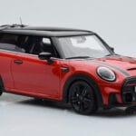 Mini Cooper S JCW F56 Rot Otto 1:18 - image 4 of 6