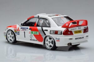 Mitsubishi Lancer Evo 4 T. Makinen / S. Harjanne Rally Catalunya 1997 Otto 1:18 OT409 Resin — Bild 5 von 6