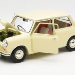Morris Mini Minor Weiss Kyosho 1:18 - image 2 of 8