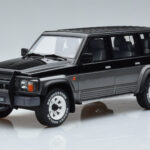 Nissan Patrol GR Y60 Grau Otto 1:18