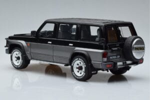 Nissan Patrol GR Y60 Grau Otto 1:18 OT993 Resin — Bild 5 von 6