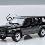 Nissan Patrol GR Y60 Grau Otto 1:18 - image 6 of 6