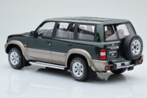 Nissan Patrol GR Y61 Grün Otto 1:18 OT433 Resin — Bild 4 von 5