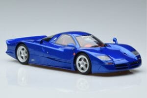 Nissan R390 GT1 Road Car GT Spirit 1:18 GT403 Resin — Bild 4 von 6