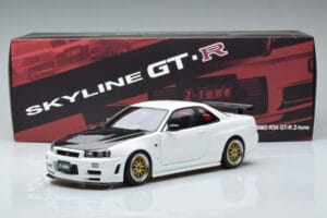 Nissan Skyline GT-R R34 Nismo Z-Tune Weiß MotorHelix 1:18 M83407 Metall — Bild 11 von 11