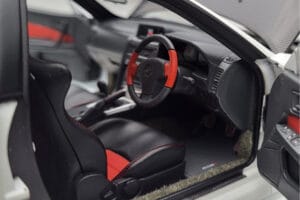 Nissan Skyline GT-R R34 Nismo Z-Tune Weiß MotorHelix 1:18 M83407 Metall — Bild 8 von 11