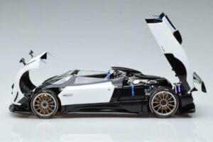 Pagani Zonda HP Barchetta Carbon Fiber Weiß LCD 1:18 LCD18009-WH Metall — Bild 4 von 9