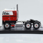 Peterbilt 352 Pacemaker Rot Weiß IXO 1:43 - image 2 of 4