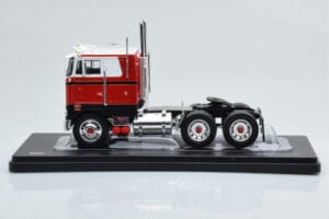 Peterbilt 352 Pacemaker Rot Weiß IXO 1:43 TR097 Metall — Bild 2 von 4