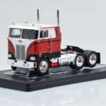 Peterbilt 352 Pacemaker Rot Weiß IXO 1:43