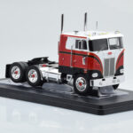 Peterbilt 352 Pacemaker Rot Weiß IXO 1:43 - image 3 of 4