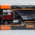 Peterbilt 352 Pacemaker Rot Weiß IXO 1:43 - image 4 of 4