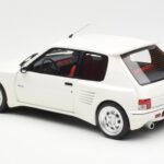 Peugeot 205 Dimma Weiß Otto 1:18 - image 5 of 6