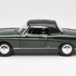 Peugeot 404 Cabriolet Antique Green Limitierte Auflage Norev 1:18 - image 4 of 8