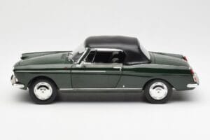 Peugeot 404 Cabriolet Antique Green Limitierte Auflage Norev 1:18 184829 Metall — Bild 4 von 8