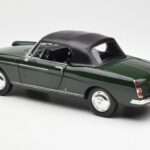 Peugeot 404 Cabriolet Antique Green Limitierte Auflage Norev 1:18 - image 7 of 8