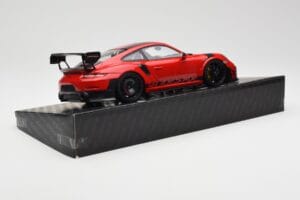 Porsche 911 GT2 RS 991 MR Manthey Racing Nordschleife Rekord Minichamps 1:18 MR-911-GT2RS-1803 Metall — Bild 3 von 6