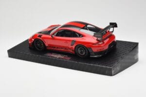 Porsche 911 GT2 RS 991 MR Manthey Racing Nordschleife Rekord Minichamps 1:18 MR-911-GT2RS-1803 Metall — Bild 5 von 6