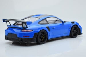 Porsche 911 GT2 RS 991.2 Weissach Package Blau Schwarze Magnesiumfelgen Minichamps 1:18 153068316 Metall — Bild 2 von 6
