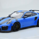 Porsche 911 GT2 RS 991.2 Weissach Package Blau Schwarze Magnesiumfelgen Minichamps 1:18
