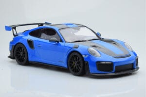 Porsche 911 GT2 RS 991.2 Weissach Package Blau Schwarze Magnesiumfelgen Minichamps 1:18 153068316 Metall — Bild 4 von 6