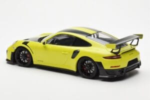 Porsche 911 991.2 GT2 RS Hellgrün Mit Schwarzen Magnesium-Felgen Minichamps 1:18 155068300 Metall — Bild 5 von 6