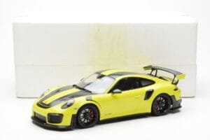 Porsche 911 991.2 GT2 RS Hellgrün Mit Schwarzen Magnesium-Felgen Minichamps 1:18 155068300 Metall — Bild 6 von 6