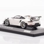 Porsche 911 991.2 GT2 RS Weiß Minichamps 1:43 - image 3 of 4