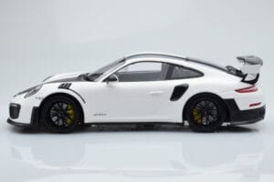 Porsche 911 GT2 RS 991.2 Weissach Package Weiß Schwarze Magnesiumfelgen Minichamps 1:18 153068309 Metall — Bild 3 von 6