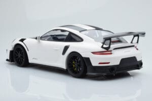 Porsche 911 GT2 RS 991.2 Weissach Package Weiß Schwarze Magnesiumfelgen Minichamps 1:18 153068309 Metall — Bild 5 von 6
