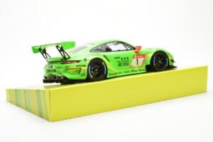 Porsche 911 991.2 GT3 R #1 Manthey Racing 24 Hours Nurburgring 2019 Minichamps 1:18 MG-M-911-19-1801 Metall — Bild 3 von 6