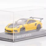 Porsche 911 991.2 GT3 RS Gelb Minichamps 1:43 - image 2 of 4
