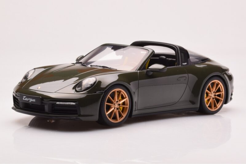 Porsche 911 992 Targa 4S Olivgrün GT Spirit 1:18