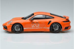 Porsche 911 992 Turbo S China 20th Anniversary Orange Minichamps 1:18 155069171 Metall — Bild 3 von 6