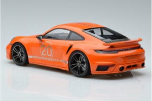 Porsche 911 992 Turbo S China 20th Anniversary Orange Minichamps 1:18 155069171 Metall — Bild 5 von 6