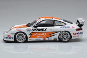 Porsche 911 996 GT3 R #1 C. Kwan Carrera Cup Asia 2004 AUTOart 1:18 80487 Metall — Bild 4 von 7