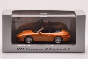 Porsche 911 997 Carrera 4 Cabriolet Orange Metallic Minichamps 1:43 WAP02001618 Metall — Bild 4 von 4