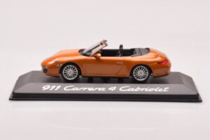 Porsche 911 997 Carrera 4 Cabriolet Orange Metallic Minichamps 1:43