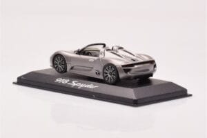 Porsche 918 Spyder Grau Metallic Minichamps 1:43 WAP0201910B Metall — Bild 3 von 4