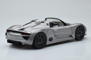Porsche 918 Spyder Prototyp Grau Metallic Minichamps 1:18 110060030 Metall — Bild 3 von 7