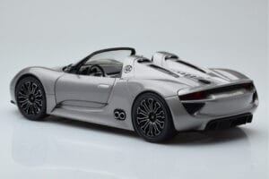 Porsche 918 Spyder Prototyp Grau Metallic Minichamps 1:18 110060030 Metall — Bild 5 von 7