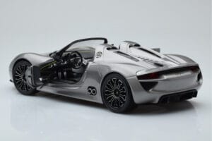 Porsche 918 Spyder Prototyp Grau Metallic Minichamps 1:18 110060030 Metall — Bild 6 von 7