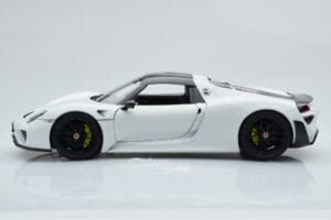 Porsche 918 Spyder Weissach Package Weiß Mit Schwarzen Rädern Minichamps 1:18 113062443 Metall — Bild 5 von 9